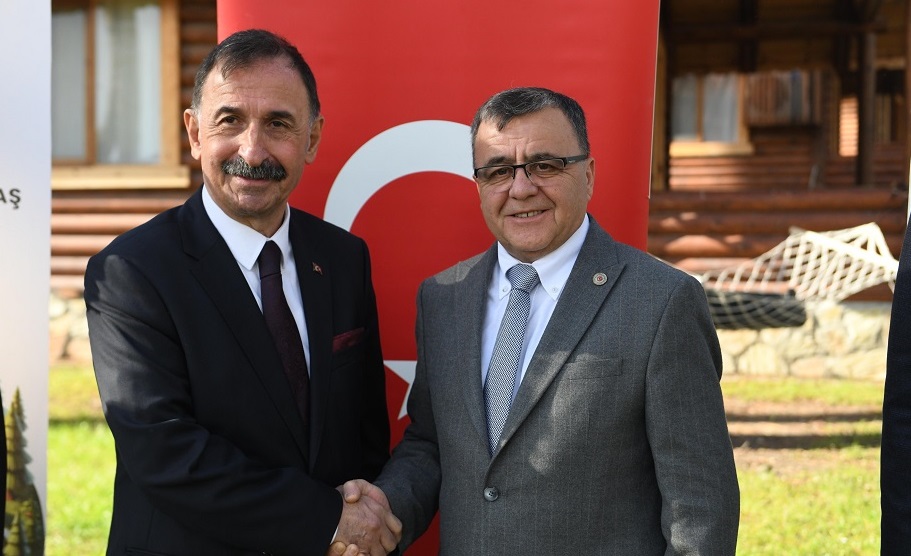 Altıeylül Belediye Başkanı Hakan Şehirli ve Türkiye Oryantiring Federasyonu Başkanı Atilla Güler Protokolu İmzaladı