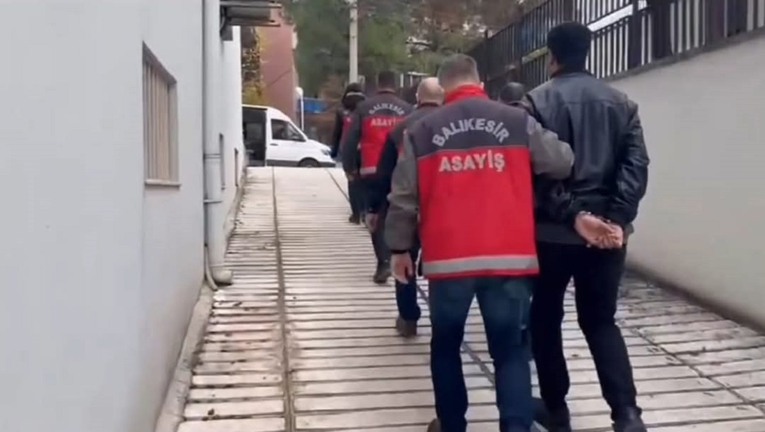 Erdek’te Çaldıkları Otomobili 1 Milyon Liraya Sahibine Geri Veren Şüpheliler Yakalandı