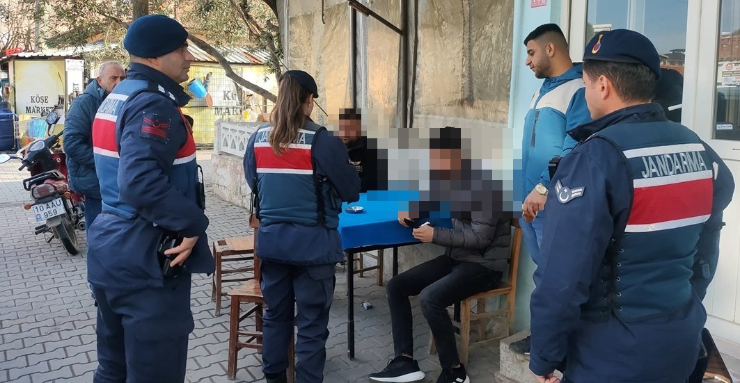 Metruk ve Boş Evlerde Yakalandılar..