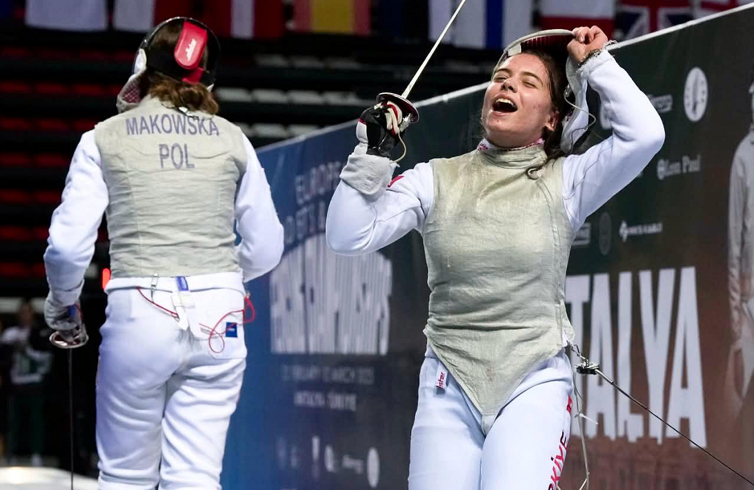 Alara Atmaca Eskrim Avrupa Şampiyonu Oldu