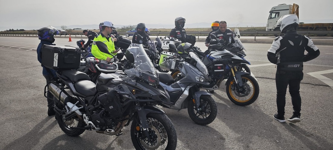 Karacabey’de Motosiklet Sürücüleri Denetlendi