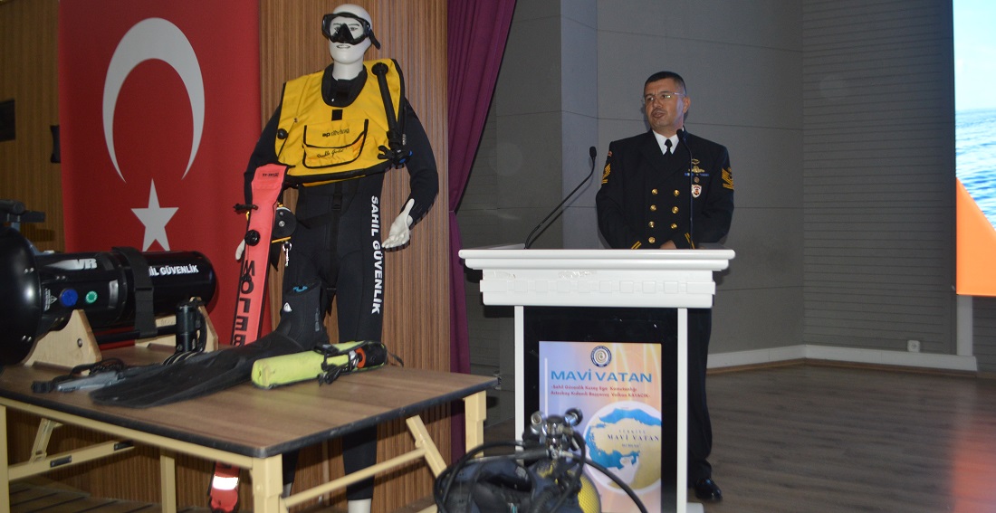 Balıkesir’de lise öğrencilerine “Mavi Vatan”ın önemi anlatıldı