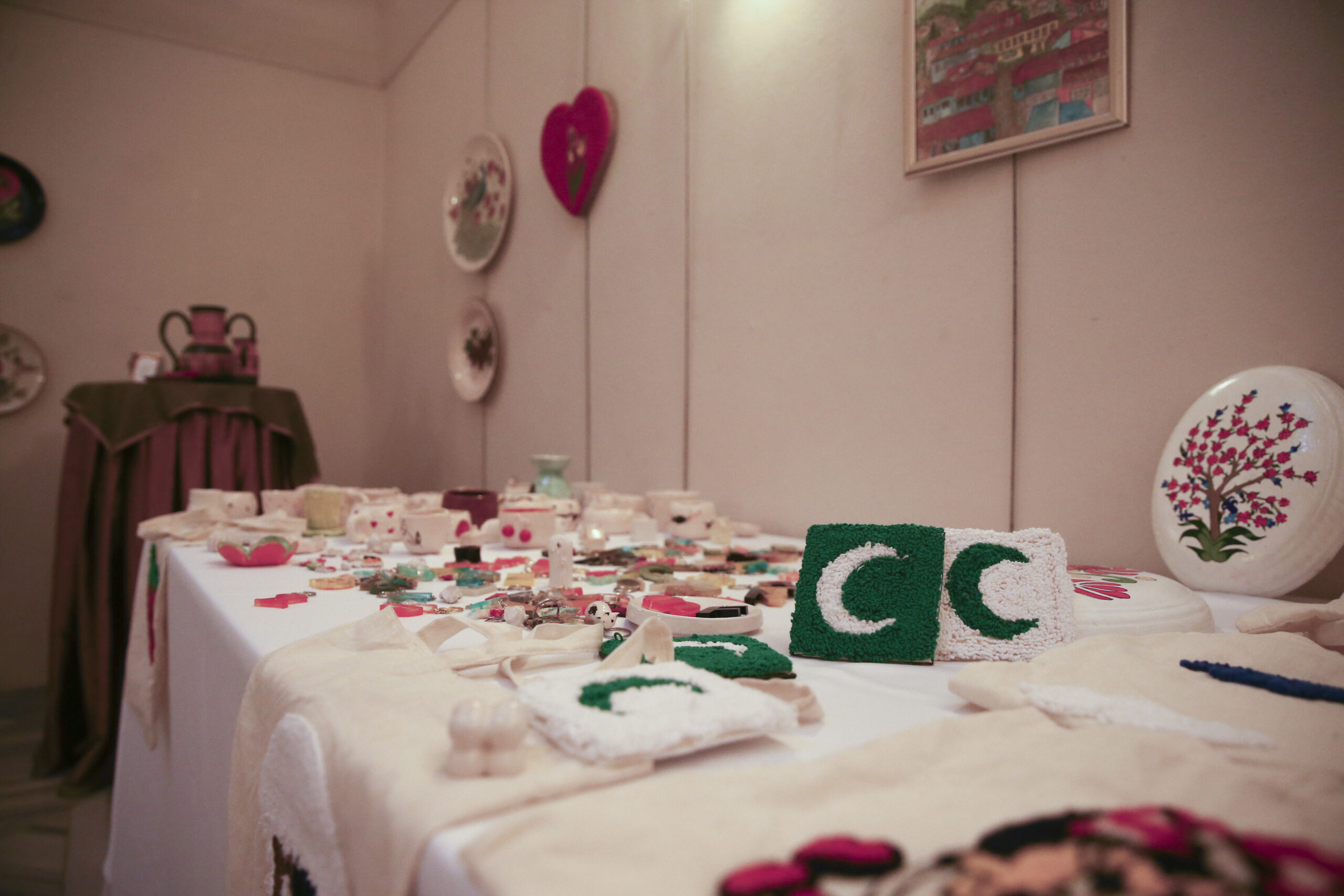 Bursa’da bağımlıkla mücadele edenlerin eserleri sanat sergisi açıldı