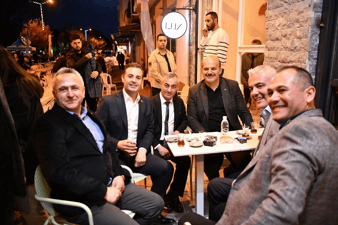 Akın Susurluk’ta binlerce kişiyle iftar yaptı