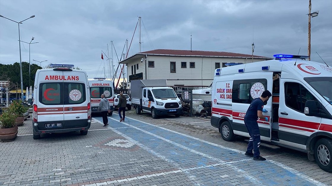 Çanakkale’de Düzensiz Göçmenleri Taşıyan Bot Battı