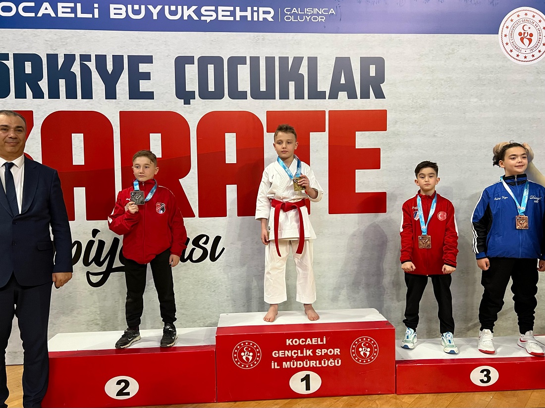 Manyaslı Karatecilerden Milli Takıma 4 Sporcu