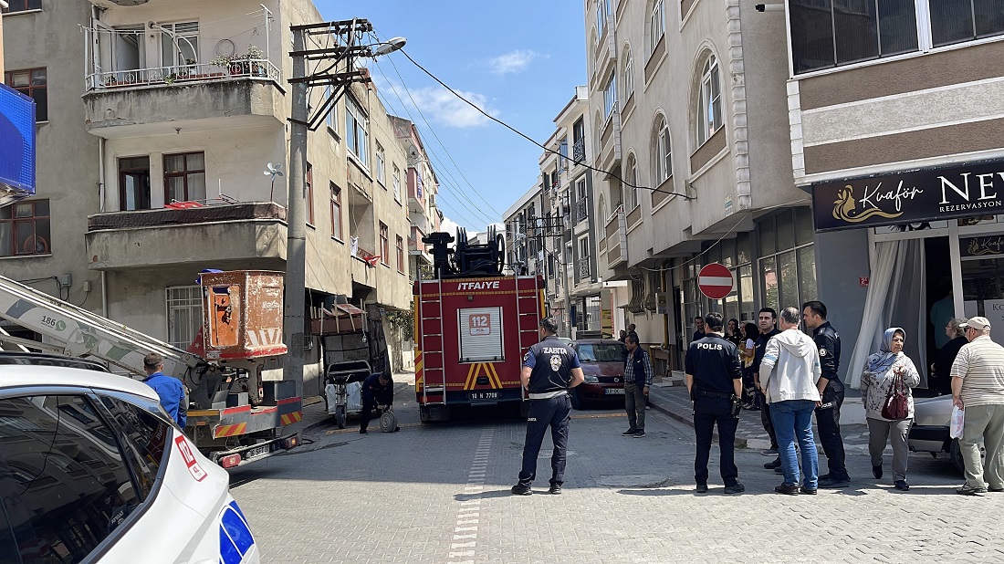 Balıkesir’de Çıkan 2 Ayrı Ev Yangınında Hasar Oluştu