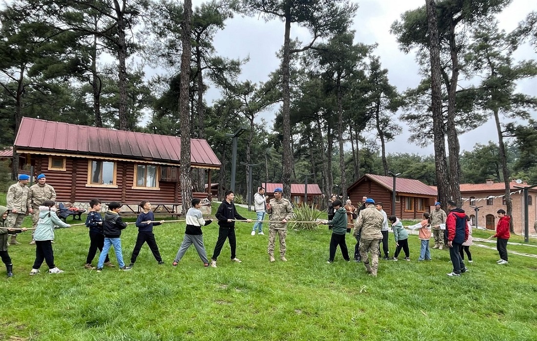 Şehit ve  Gazi  çocukları kampta buluştu