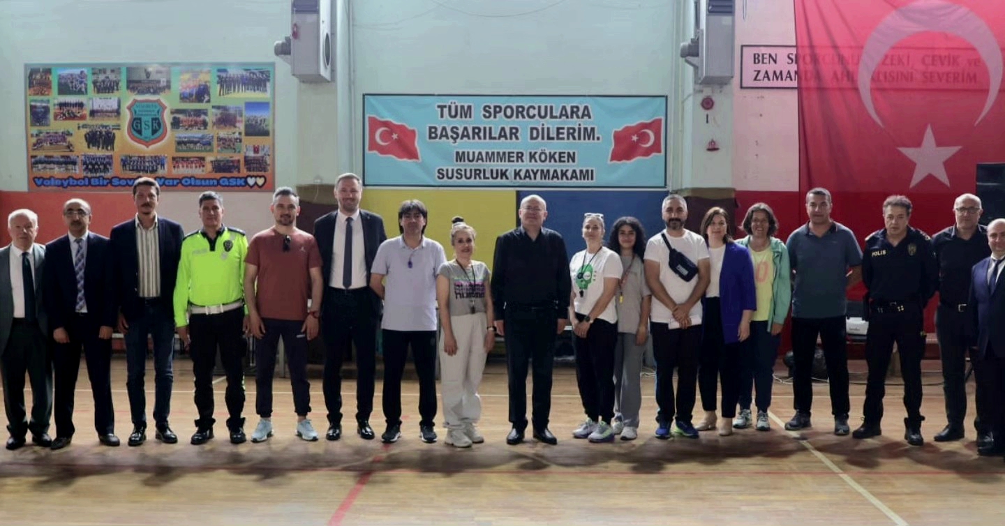 Susurluk’ta Geleneksel Çocuk Oyunları Şenliği Düzenlendi