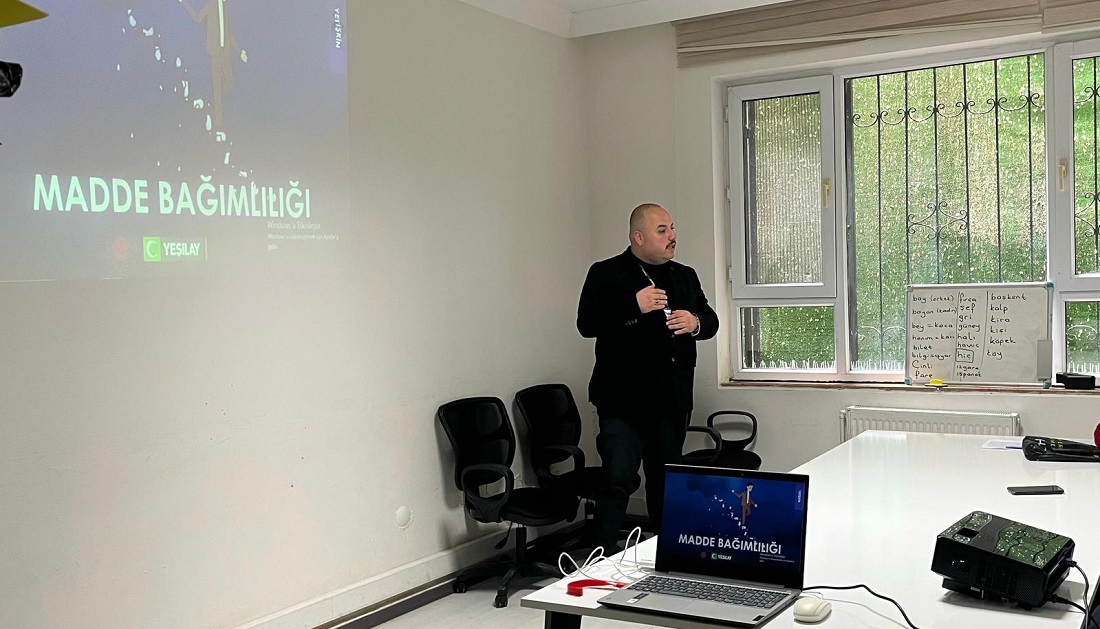 Yeşilay Balıkesir Şubesi Tarafından Bilgilendirme Toplantıları Devam Ediyor