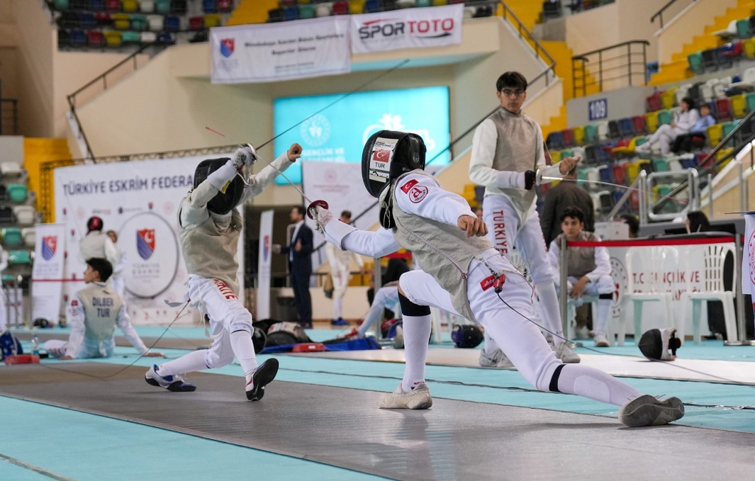 Balıkesir’de 287 Sporcu Katılımlı Eskrim Turnuvası