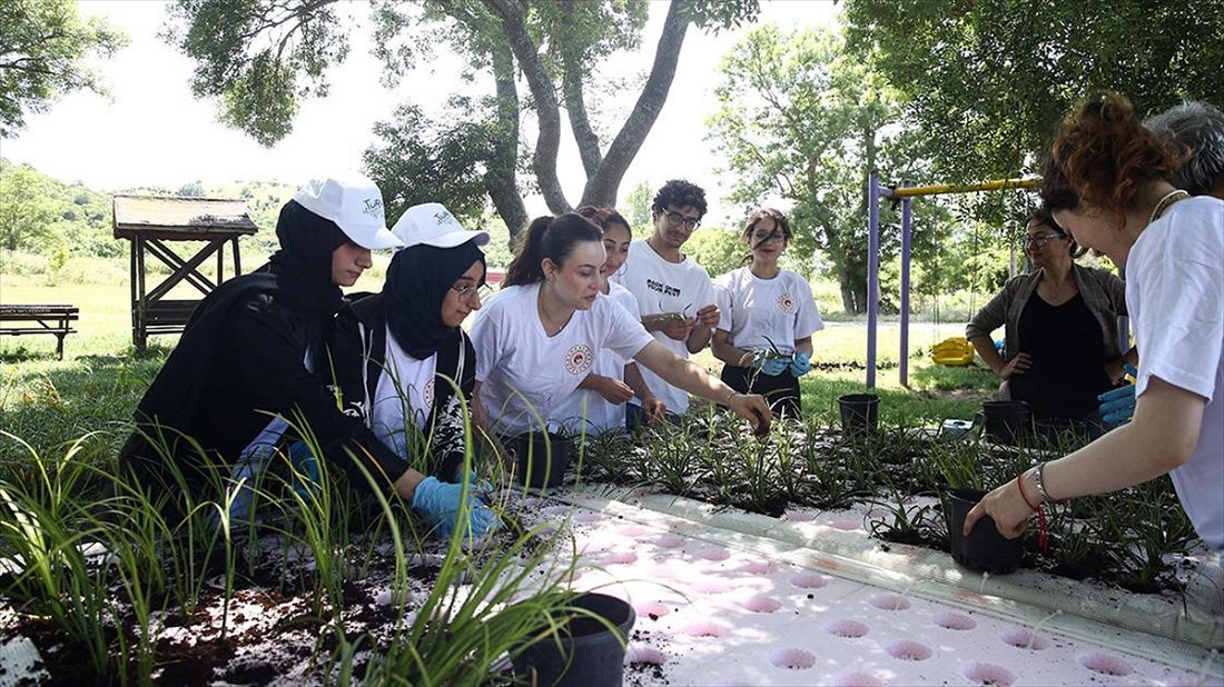 Müsilaj için ilk önlem : Çapraz Çayı’na “Yüzer Bitki Adaları”