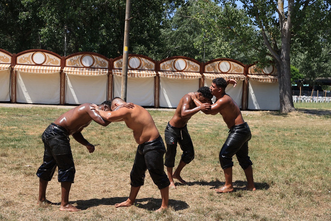 Edirneli Pehlivanlar Yağlı Güreşe Destek İstiyor
