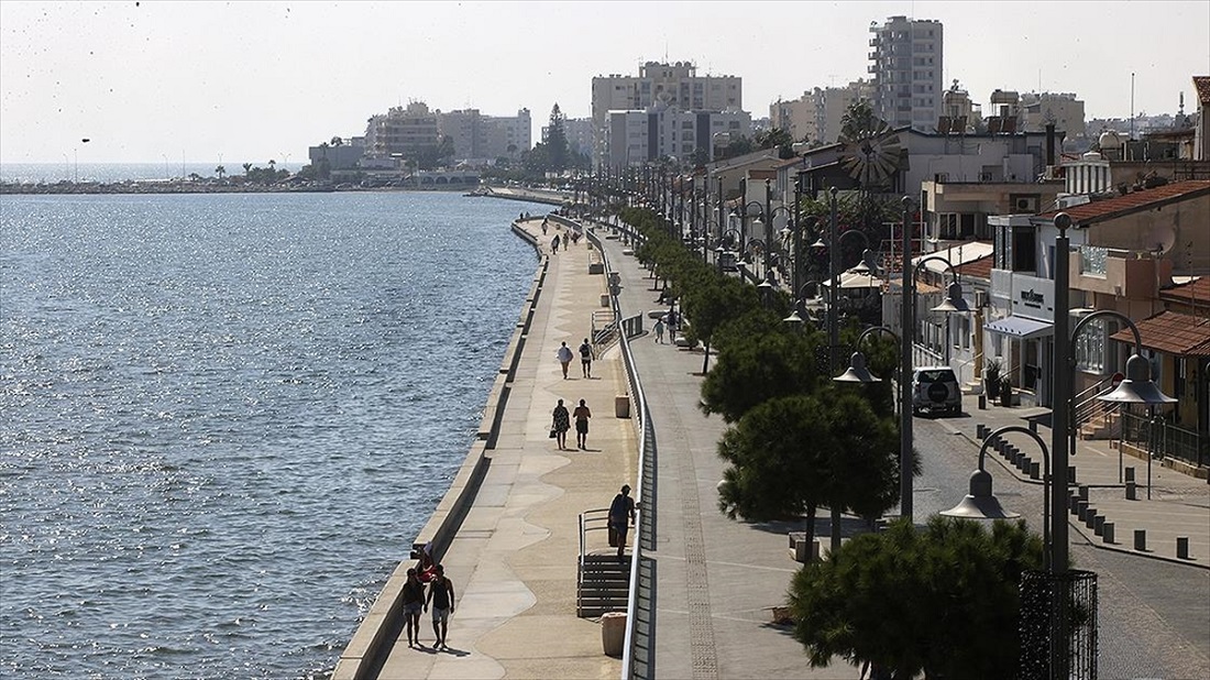 Rum Politis Gazetesi: İsrailliler Kıbrıs’ı Arka Bahçe Olarak Kullanıyor