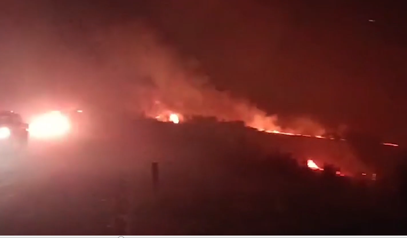 Balıkesir’de Arazide Çıkan Yangına Müdahale Ediliyor