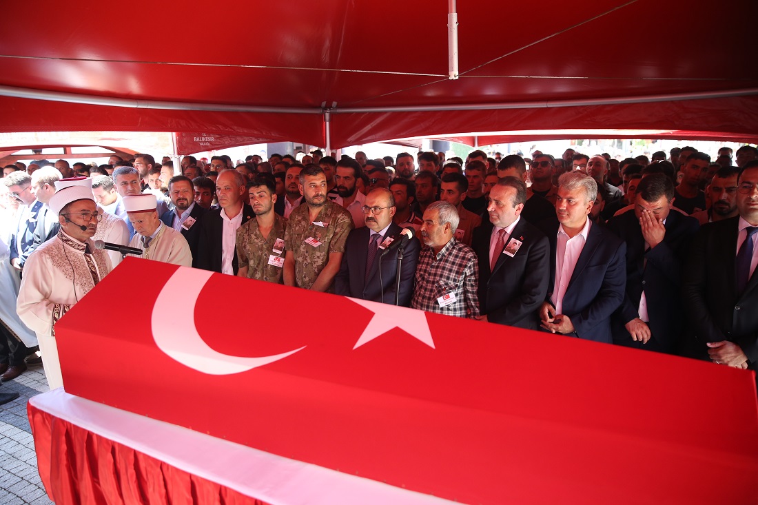 Şehit Piyade Sözleşmeli Er Ahmet Kuşak, Memleketi Balıkesir’de Son Yolculuğuna Uğurlandı