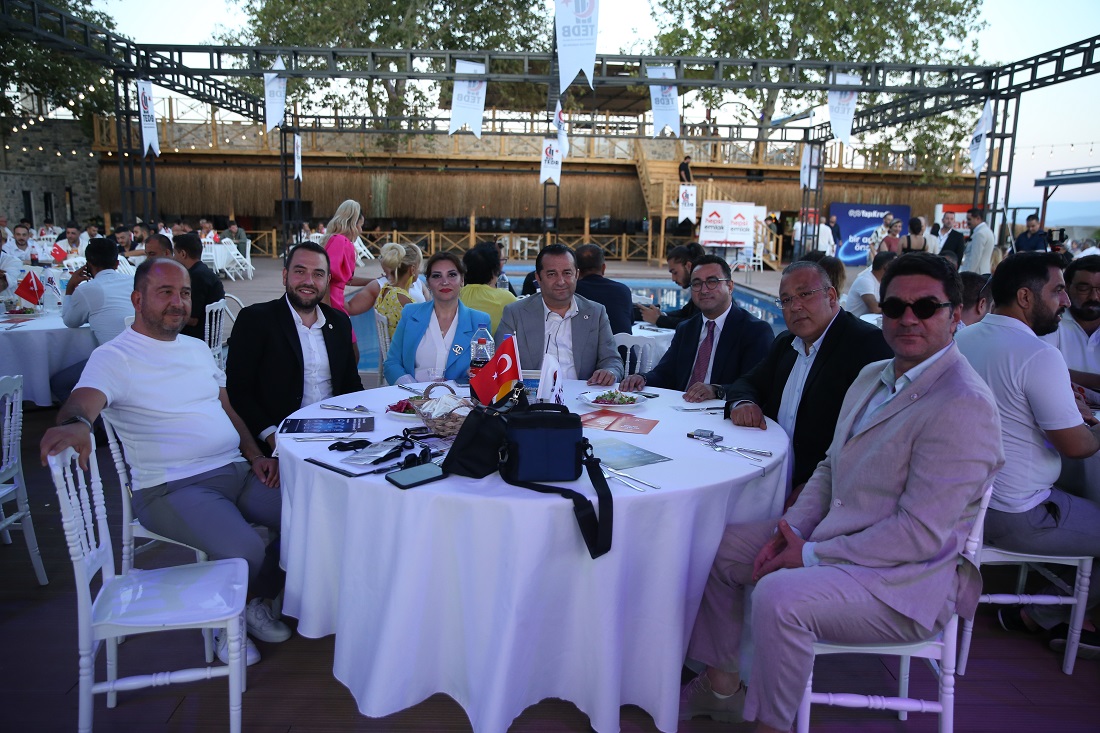 TEDB Başkanı Akçam, Balıkesir’de Emlak Sektörüne İlişkin Değerlendirmede Bulundu