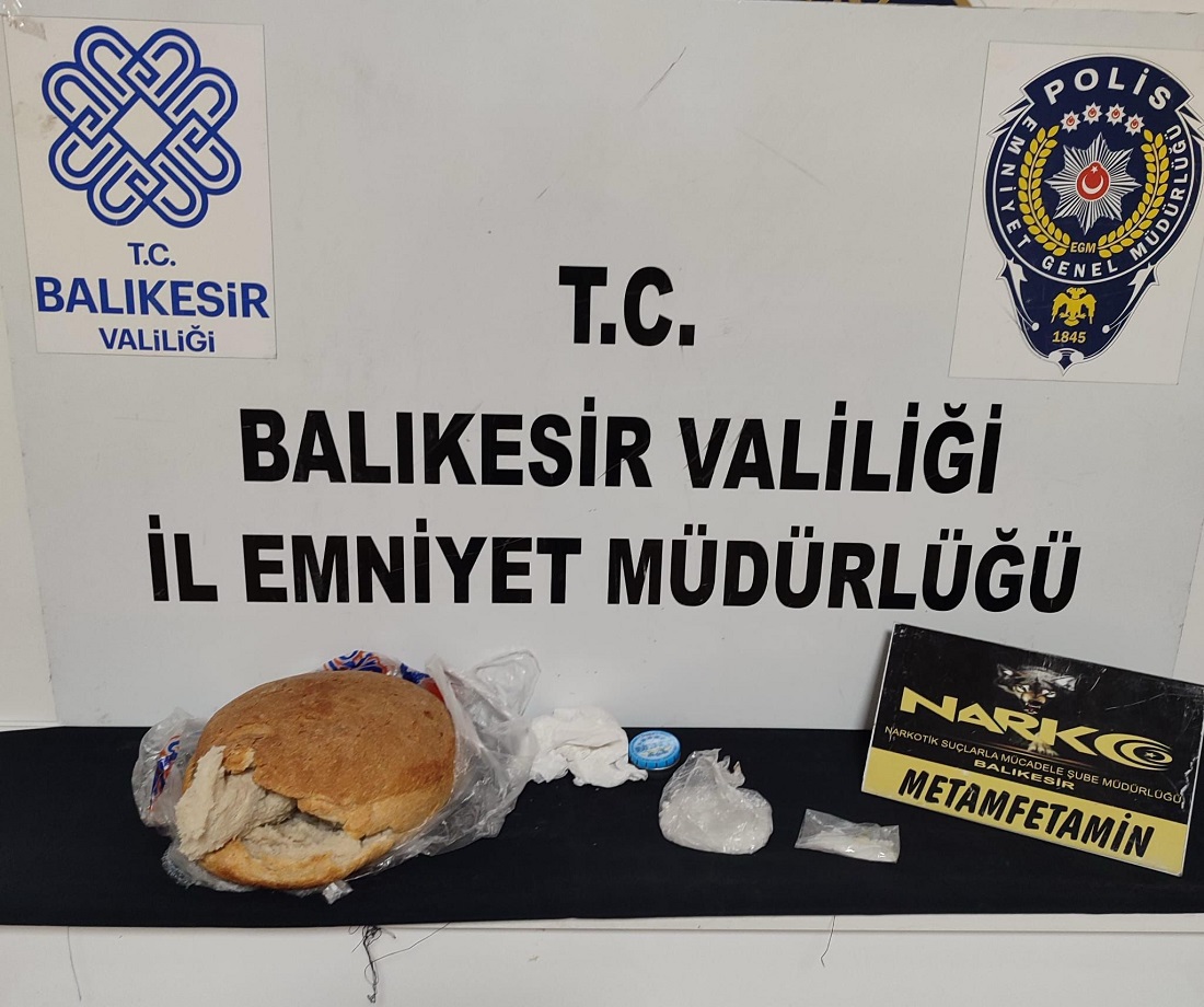 Balıkesir’de Ekmeğin İçine Gizlenmiş Uyuşturucu Ele Geçirildi