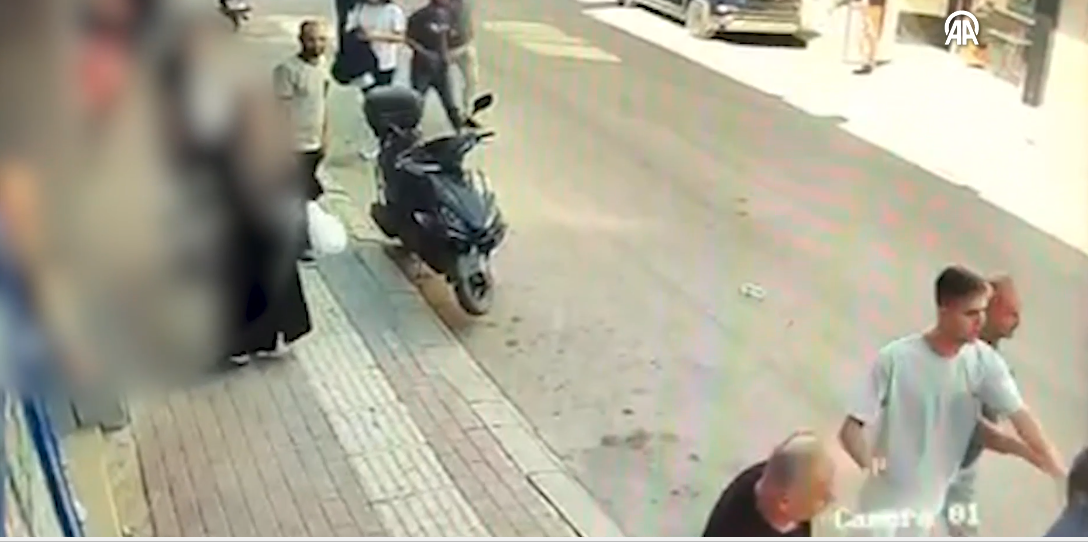 Mustafakemalpaşa ‘da Markette Tartıştığı Kasiyeri Yumruklayan Kişi Tutuklandı