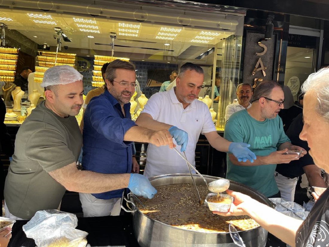 Safir’den Geleneksel Aşure Hayrı