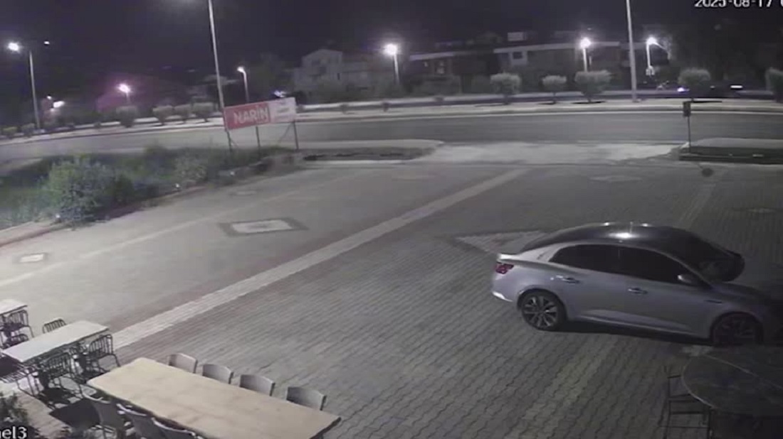 Balıkesir’de Ambulansın Kaldırıma Çarpması Sonucu 2’si Ağır, 3 Kişi Yaralandı