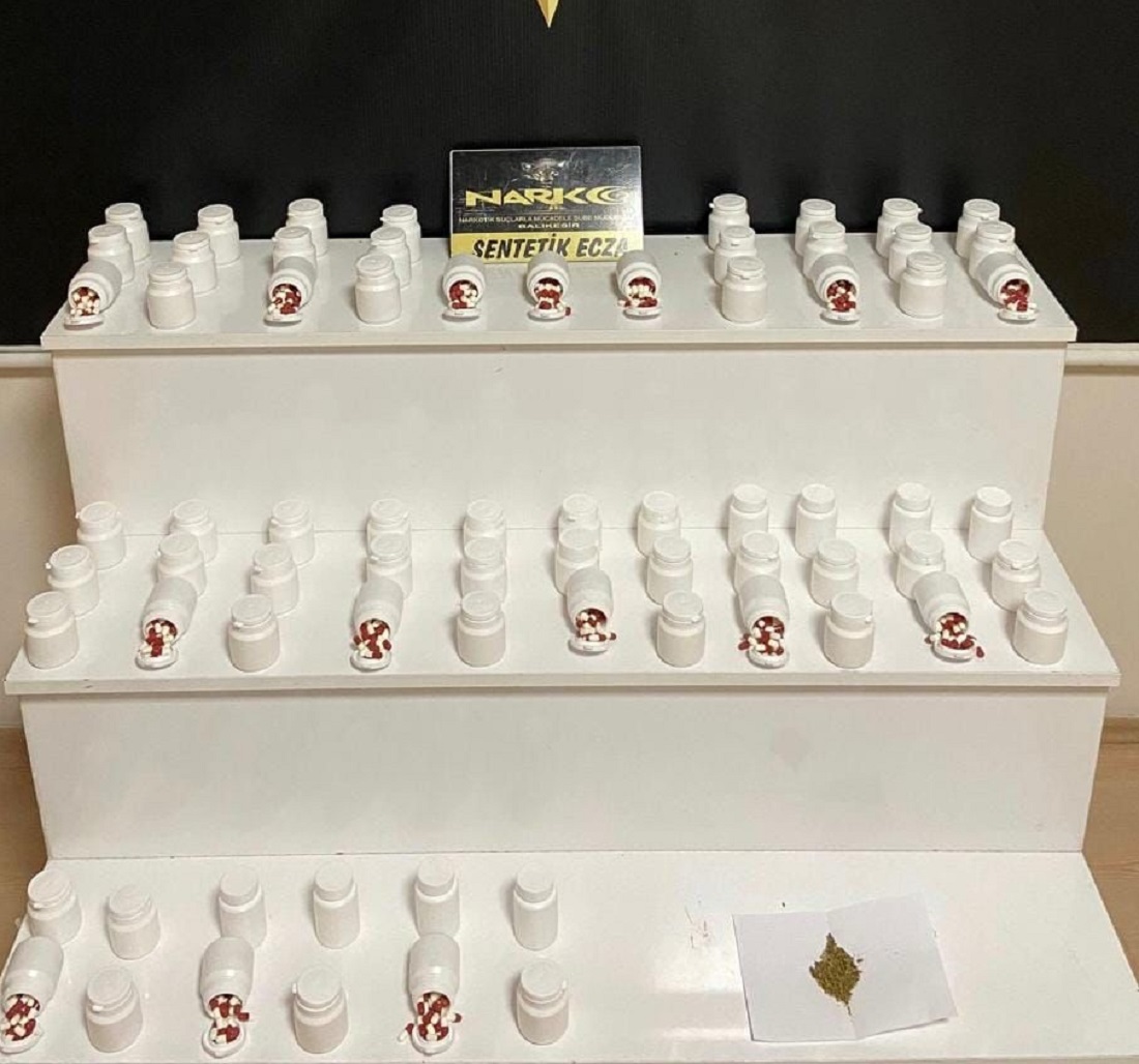 Balıkesir’de Uyuşturucu Operasyonu: 4 Bin Hap Ele Geçirildi