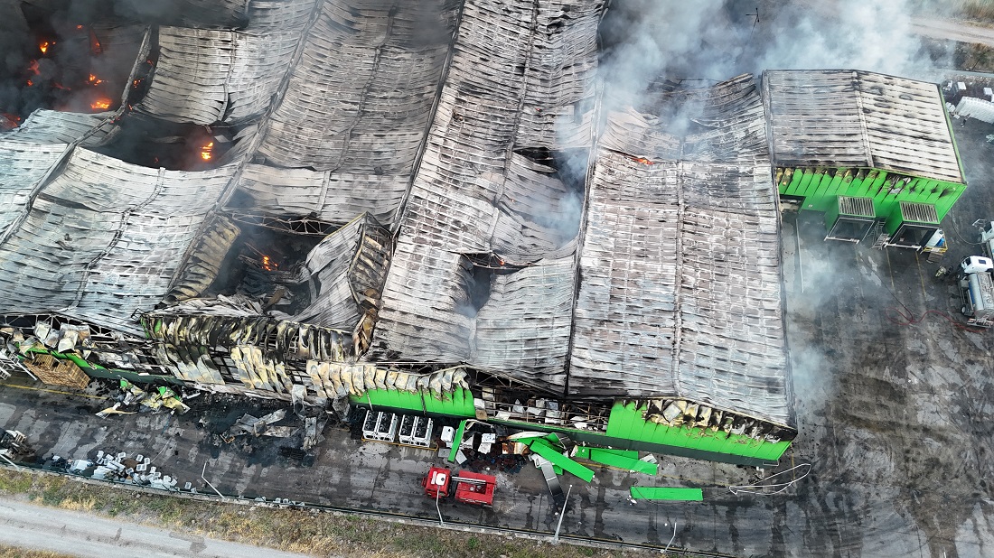 Gönen’de Süt Ürünleri Fabrikasında Çıkan Yangın Kontrol Altına Alındı
