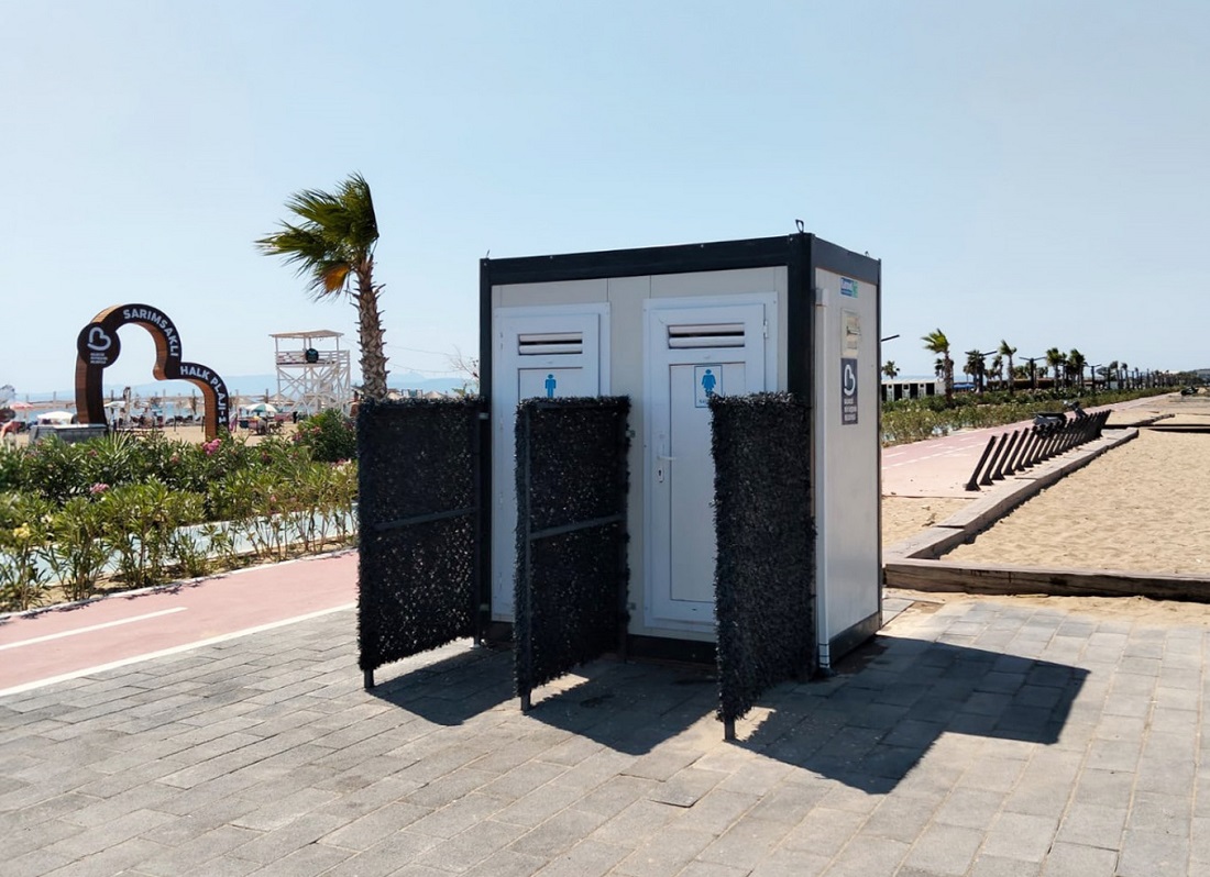 Karmod, Balıkesir’deki Mavi Bayraklı Plajlar İçin Tuvalet Kabinleri Üretti
