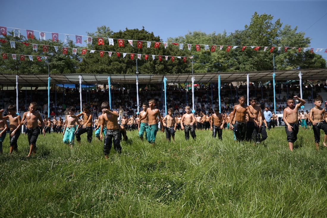 Balıkesir’de “65. Kurtdereli Mehmet Pehlivan Yağlı Güreşleri” Başladı