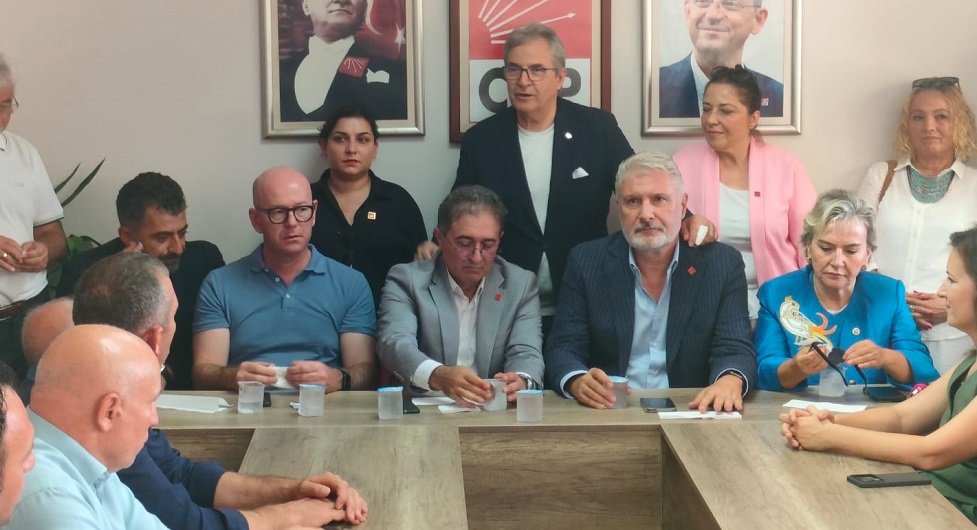 CHP Milletvekillerinden Bandırma Çıkartması