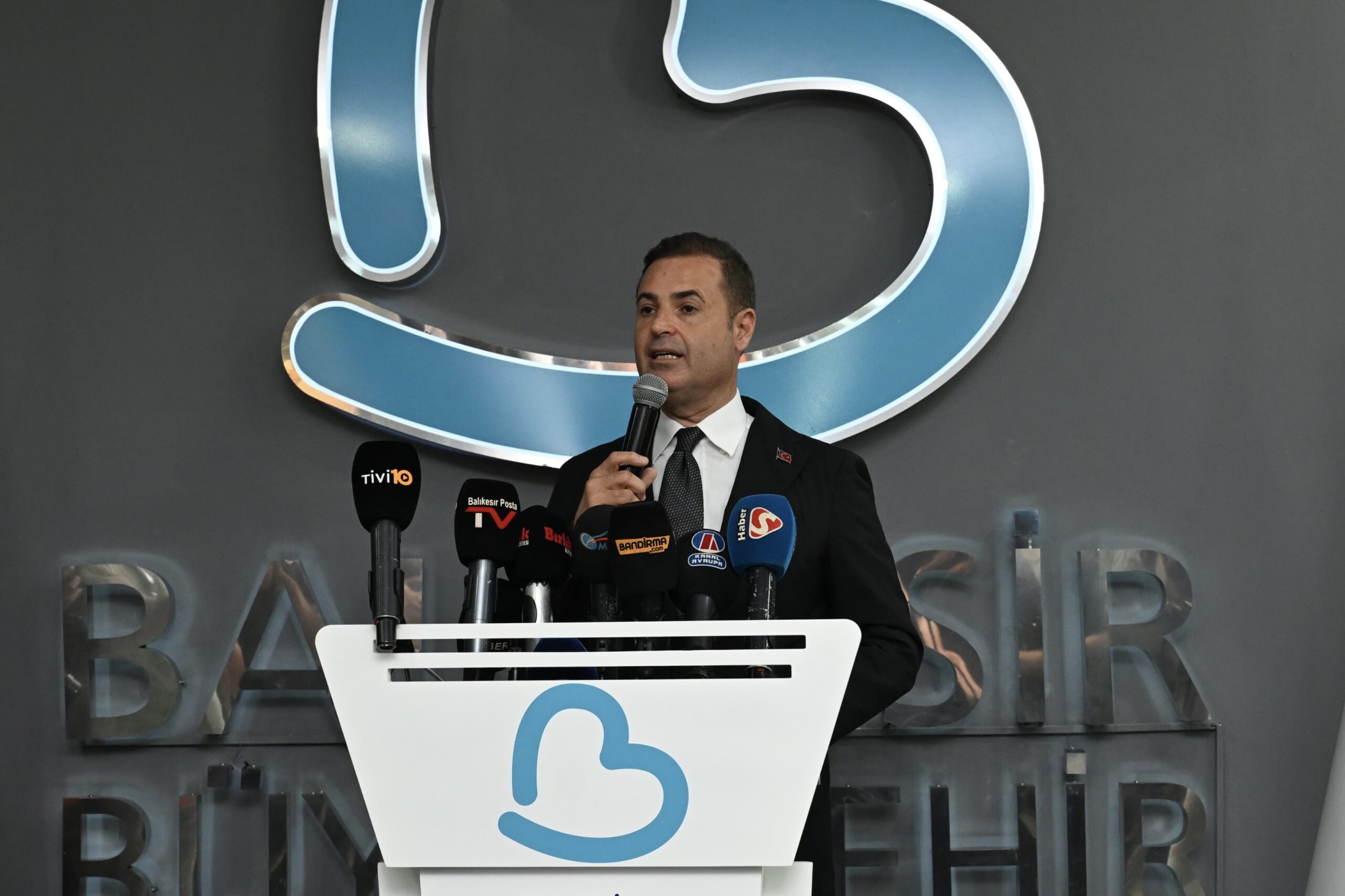 Başkan Akın: “Deprem Bölgesinde Başarılı Bir Sınav Verdik”