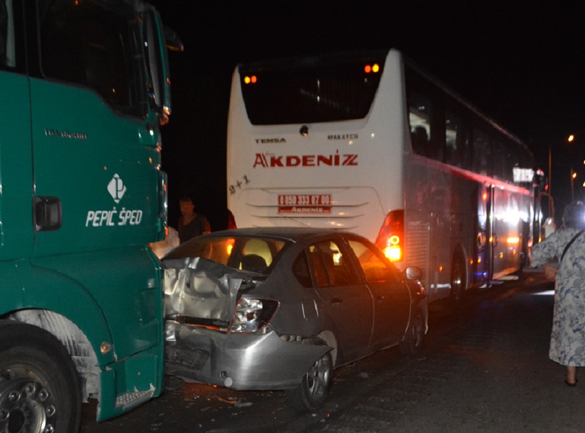 Zincirleme Trafik Kazası: 1 Ölü 3 Yaralı