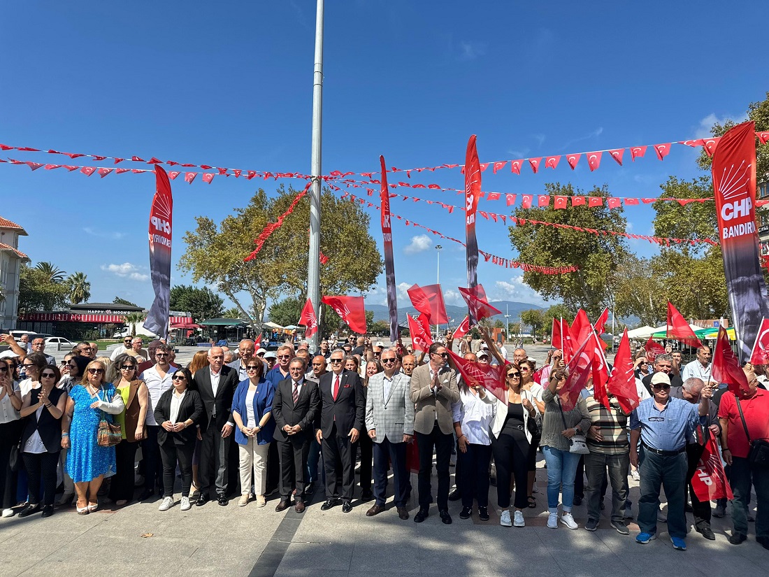 Bandırma’da CHP’nin 102. Kuruluş Yıl Dönümü Kutlandı