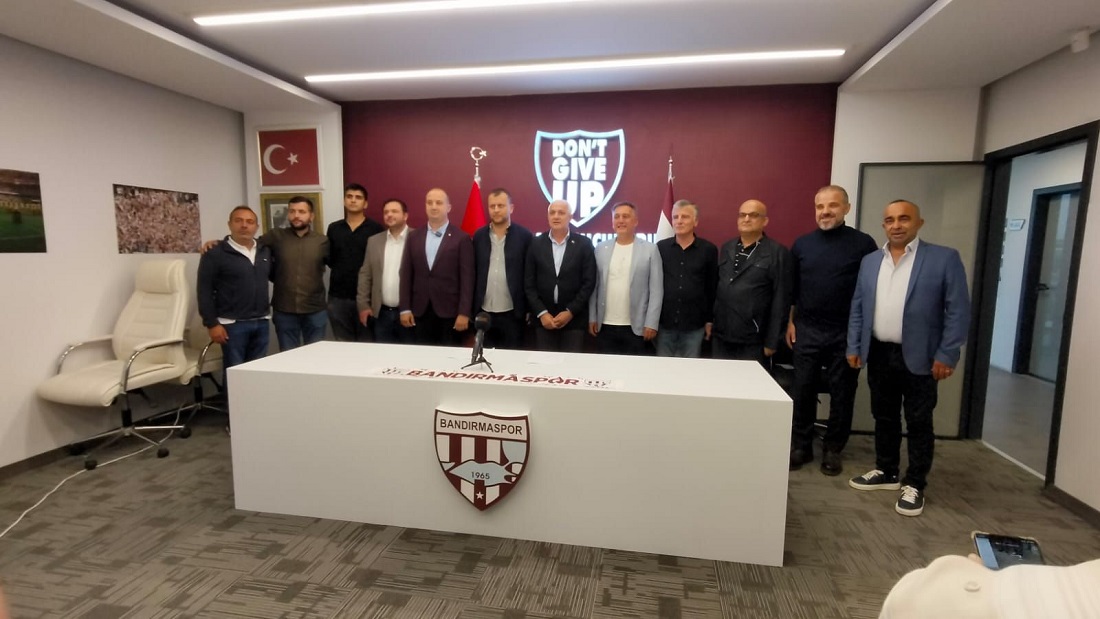 Bandırmaspor Başkanı Karakoyun Basın Toplantısı Düzenledi