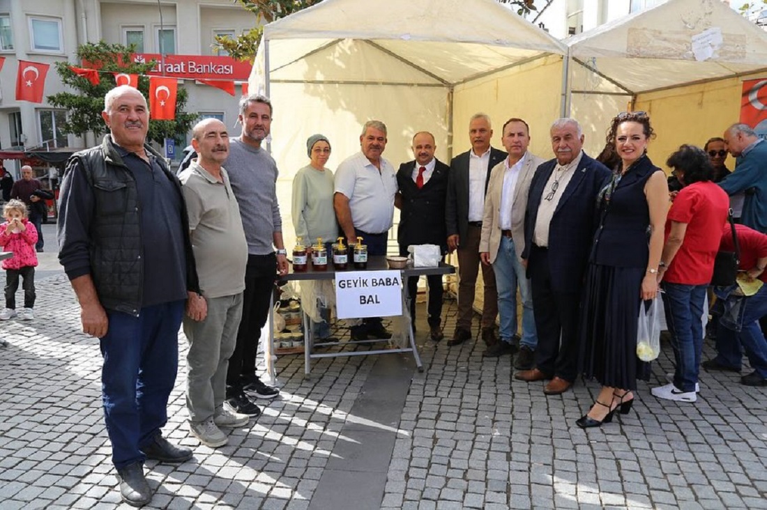 Edremit’te 1. Uluslararası Kazdağları Bal Hasat Şenliği Coşkuyla Tamamlandı