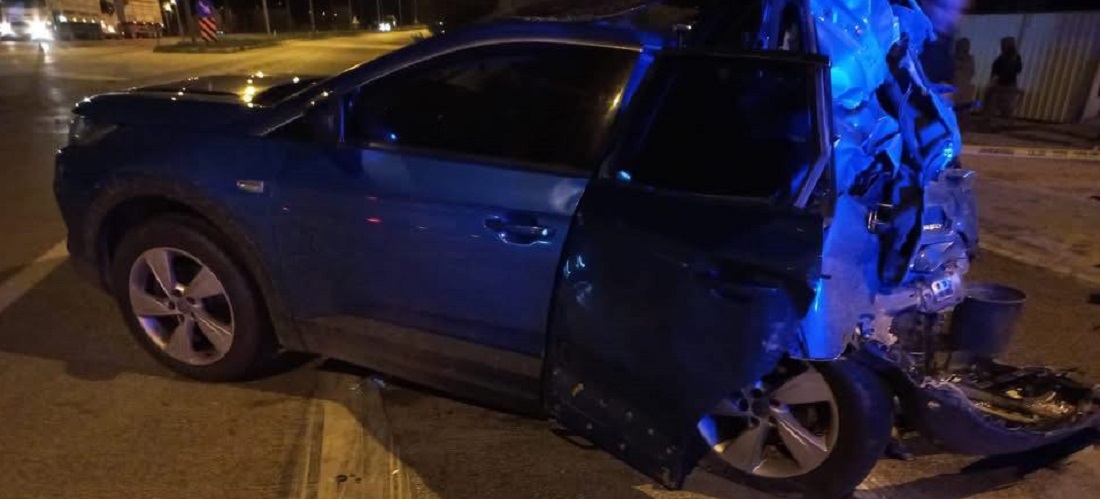 Bandırma Aksakal’da  Tır Otomobile Çarptı. 1 Kişi öldü, 1 Kişi Yaralandı