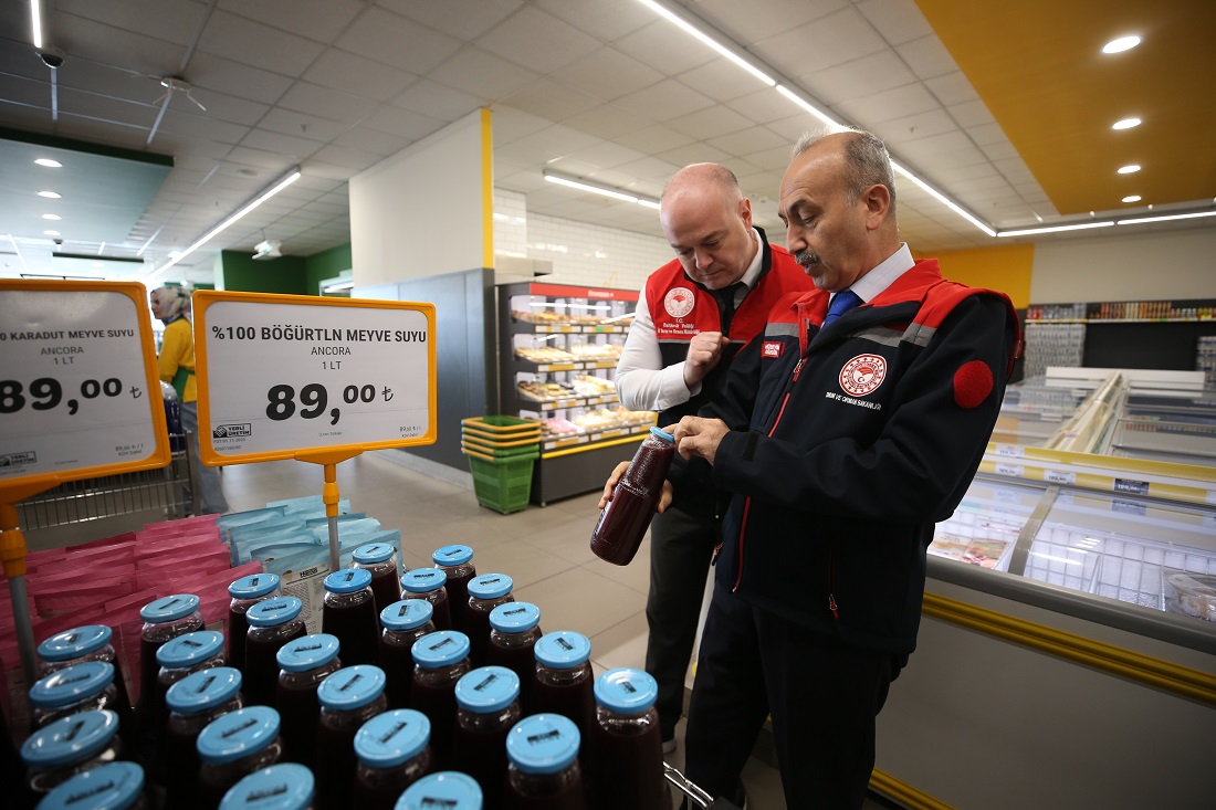 Balıkesir’de İl Tarım ve Orman Müdürlüğü Ekipleri Marketlerde Gıda Denetimi Yaptı