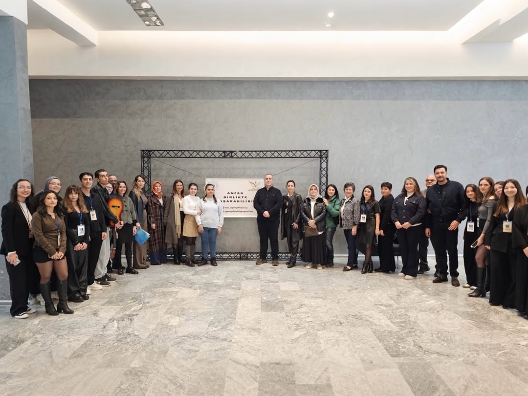 “Ancak Birlikte Başarabilir” Sergisi Bandırma’da Sanatseverlerle Buluştu