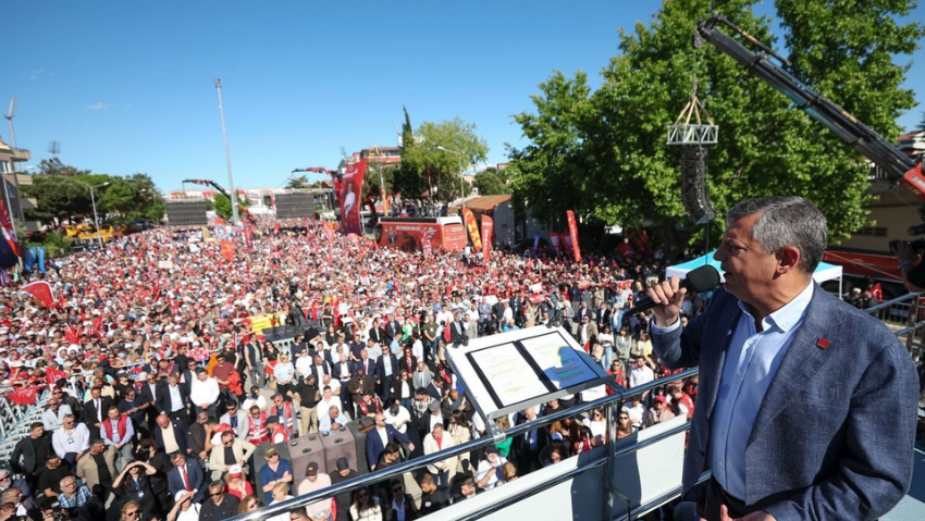 Özgür Özel Grupta Konuştu ” Sen o TOMA’nın şoför koltuğunda oturuyorsun!”