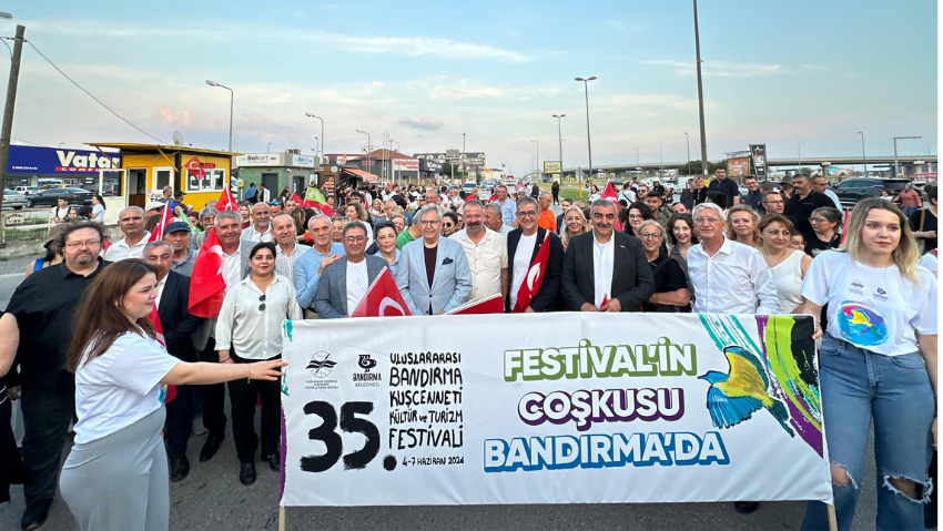Bandırma’da Festival Coşkusu Kortej Yürüyüşü