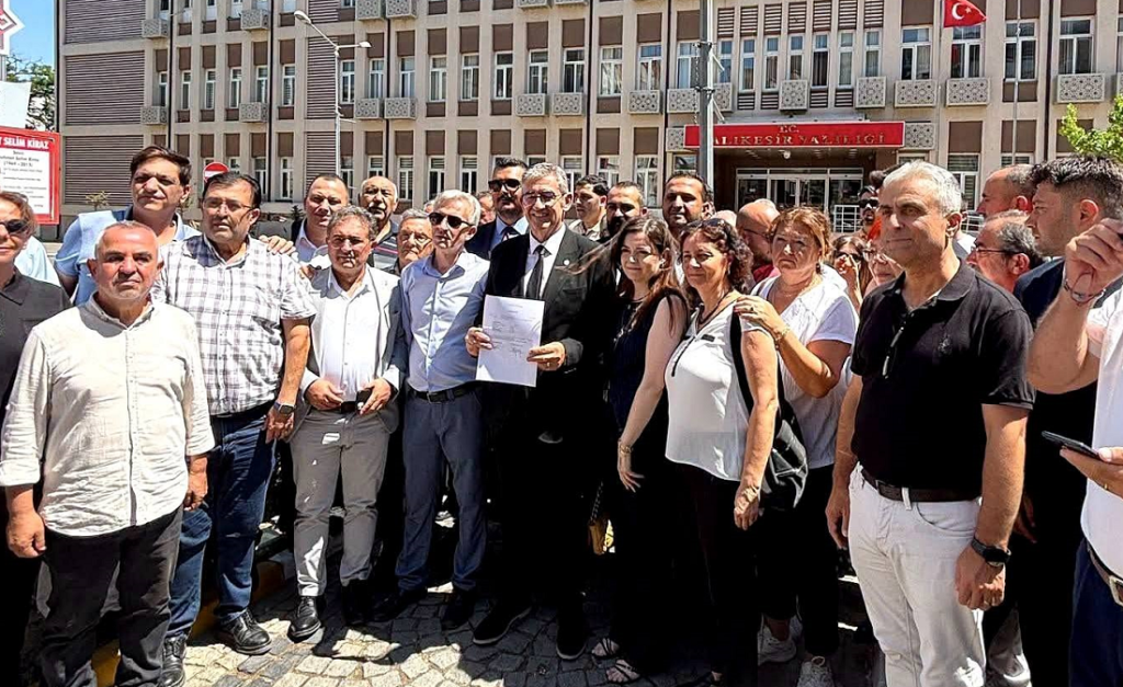 Yeni Parti Balıkesir İl Başkanlığı Açıldı. Kurucu Başkan Erden Köybaşı