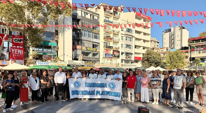 Savaşa Karşı Barışı, Ayrımcılağa Karşı Kardeşliğe Savunuyoruz